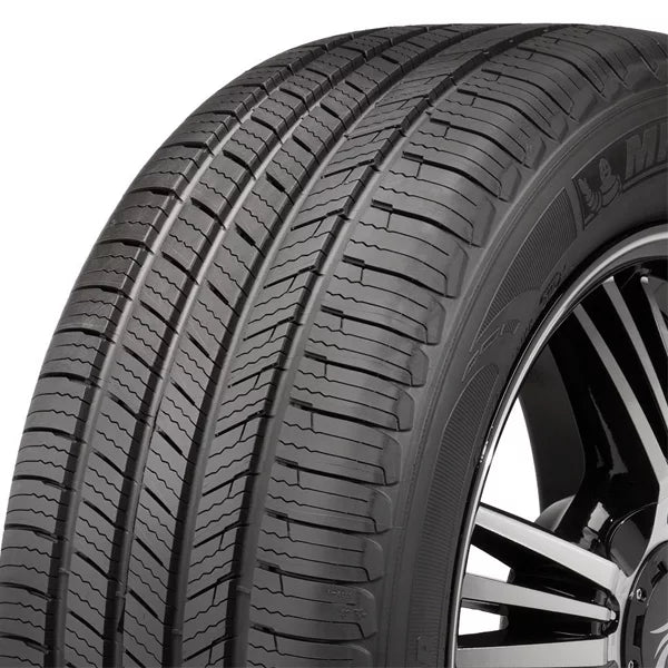 All-Season 215/55R18 95H Tire Z731